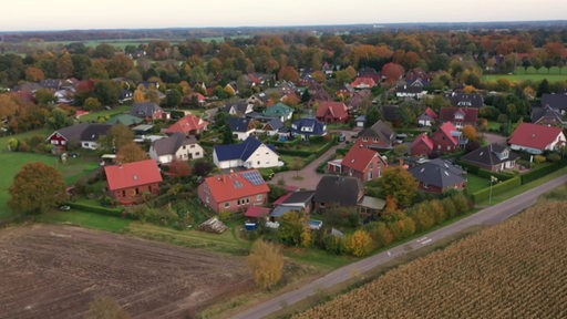 Das knapp 800 Einwohner große Dorf Nartum aus der Vogelperspektive.