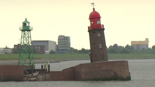 Der Leuchtturm Nordmole in Bremerhaven droht einzustürzen.