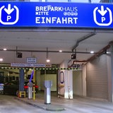 Das Parkhaus Mitte von außen.