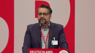 Mustafa Güngör, Fraktionsvorsitzender der SPD, beim Bundesparteitag in Berlin.