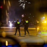 Polizisten sind in der Silvesternacht im Einsatz.