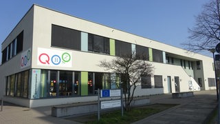 Das Quartierbildungszentrum Robinsbalje bieter Förderangebote für benachteiligte Familien an.