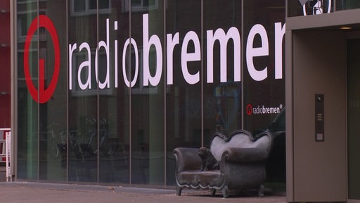 Die Glasfassade des Senders Radio Bremen.