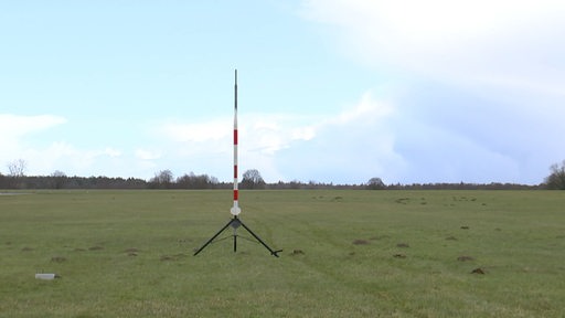 Ein Raketenstart mit Satelliten vom deutschen CanSat Wettbewerb der ESA. 