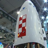 Zu sehen ist der Kopf einer Rakete auf der space tech Expo in Bremen.