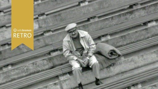 Reporter sitzt allein im Weser-Stadion