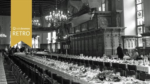 Gedeckte Tafeln in der oberen Rathaushalle