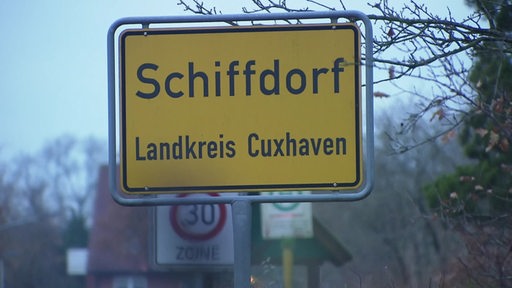 Das Ortsschild von Schiffdorf.