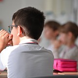 Schüler einer Grundschule beim Unterricht (Symbolbild)
