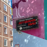 Bremens Schuldenuhr am Büro der FDP-Fraktion in der Sandstraße in der Bremer Altstadt