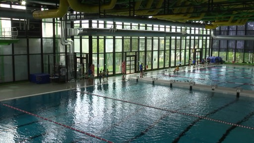 Ein bremer Schwimmbad während des normalen Betriebs.