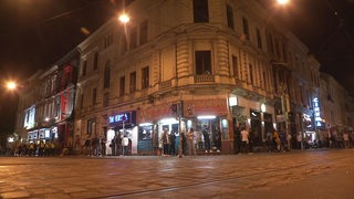 Ein Blick auf eine Straßenecke an der Sielwallkreuzung im Bremer Viertel