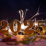 Die Zahl 2025, dahinter sind Funken zu sehen