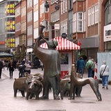 Die Schweinestatue in der Bremer Sögestraße.