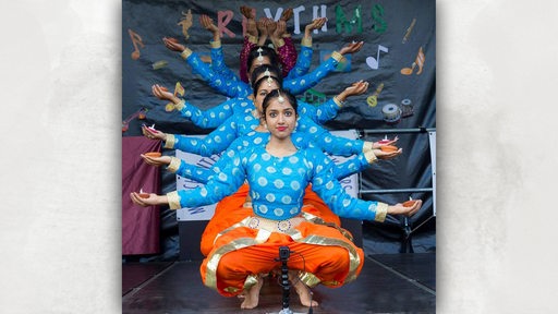 Choreografie indischer Tänzerinnen
