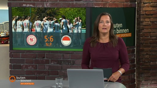 Sportblitz-Moderatorin Pascale Ciesla im Studio.