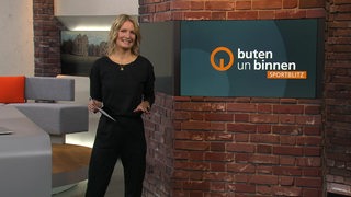 Die Moderatorin Janna Betten im Sportblitz Studio. 