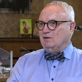 Der Staatsrat im Finanzressort der SPD Hans-Henning Lühr in seinem Büro.