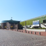 Eine Außenansicht der Stadthalle Bremerhaven.