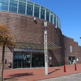 Eine Außenansicht der Stadthalle Bremerhaven.