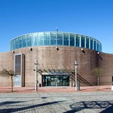 Die Fassade der Stadthalle Bremerhaven