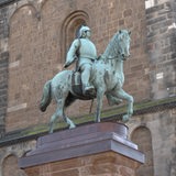 Zu sehen ist die Statue von Otto von Bismarck.