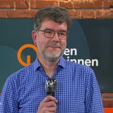 Vorsitzender des Verbandes Kinder- und Jugendärzte in Bremen Stefan Trapp im Studio von buten un binnen.
