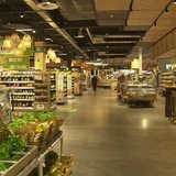 Ein leerer Supermarkt