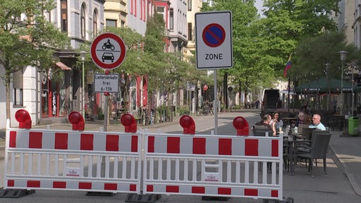 Straßensperrung vor der "alten Bürger"