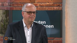 Bürgermeister Andreas Bovenschulte zu Gast im Studio von buten un binnen.