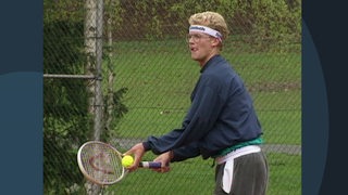 Der Bremer Tennisspieler Markus Naewie spielt Tennis. 