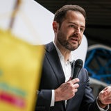 Thore Schäck, amtierender Landesvorsitzender der FDP Bremen, spricht beim Parteitag der FDP Bremen.
