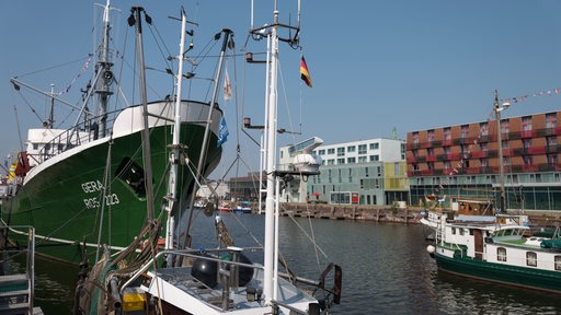 Museumsschiff Gera im Fischereihafen von Bremerhafen