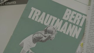 Ein Flyer des ehemaligen Torwarts Bert Trautmann