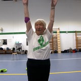 91-Jährige Bremerin gibt beim Turnen immernoch den Ton an