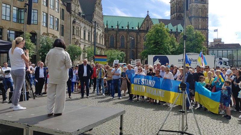 Demonstranten auf dem Bremer Domshof