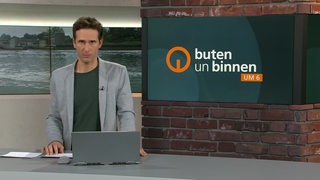Der Moderator Janos Keresti im buten un binnen Studio. 