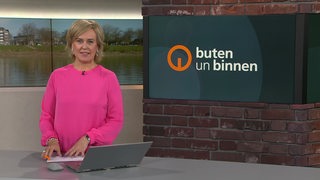 Moderatorin Kirsten Rademacher im buten un binnen Studio. 