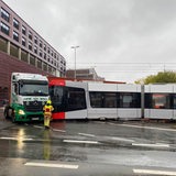Ein Zusammenstoß zwischen einer Straßenbahn und einem LKW in Bremen