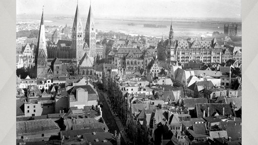 Historisches Luftbild der Bremer Innenstadt mit der Unser Lieben Frauen Kirche in Bremen aus dem Jahre 1925.