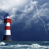 Der Leuchtturm Roter Sand in der Außenweser während eines Gewitters.