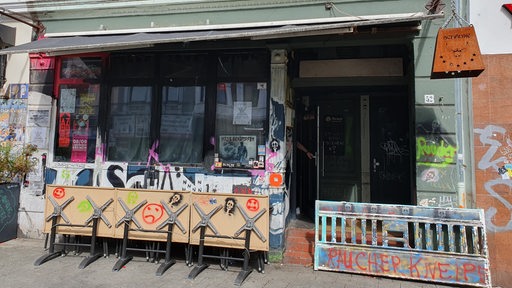 Blick auf eine Bar im Bremer Viertel
