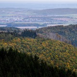 Blick über eine Herbstlandschaft im Harz.