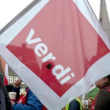 Streikende auf dem Bremer Marktplatz.
