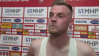 Werder-Stürmer Ducksch gibt der ARD nach der Heidenheim-Niederlage ein Interview.