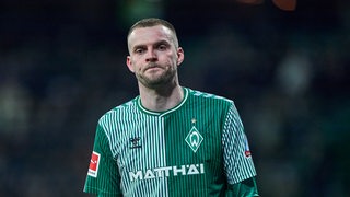 Marvin Ducksch schuat frustriert im Werder-Trikot