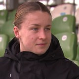 Werder-Spielerin Michelle Ulbrich gibt buten un binnen ein Interview.