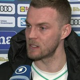 Werder-Stürmer Marvin Ducksch gibt der ARD ein Interview.