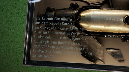 Zu sehen ist die Muffe, die 2004 in der Nähe des Weser-Stadions durchgebrannt ist.