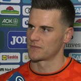 Werder-Torhüter Michael Zetterer gibt der ARD ein Interview.
